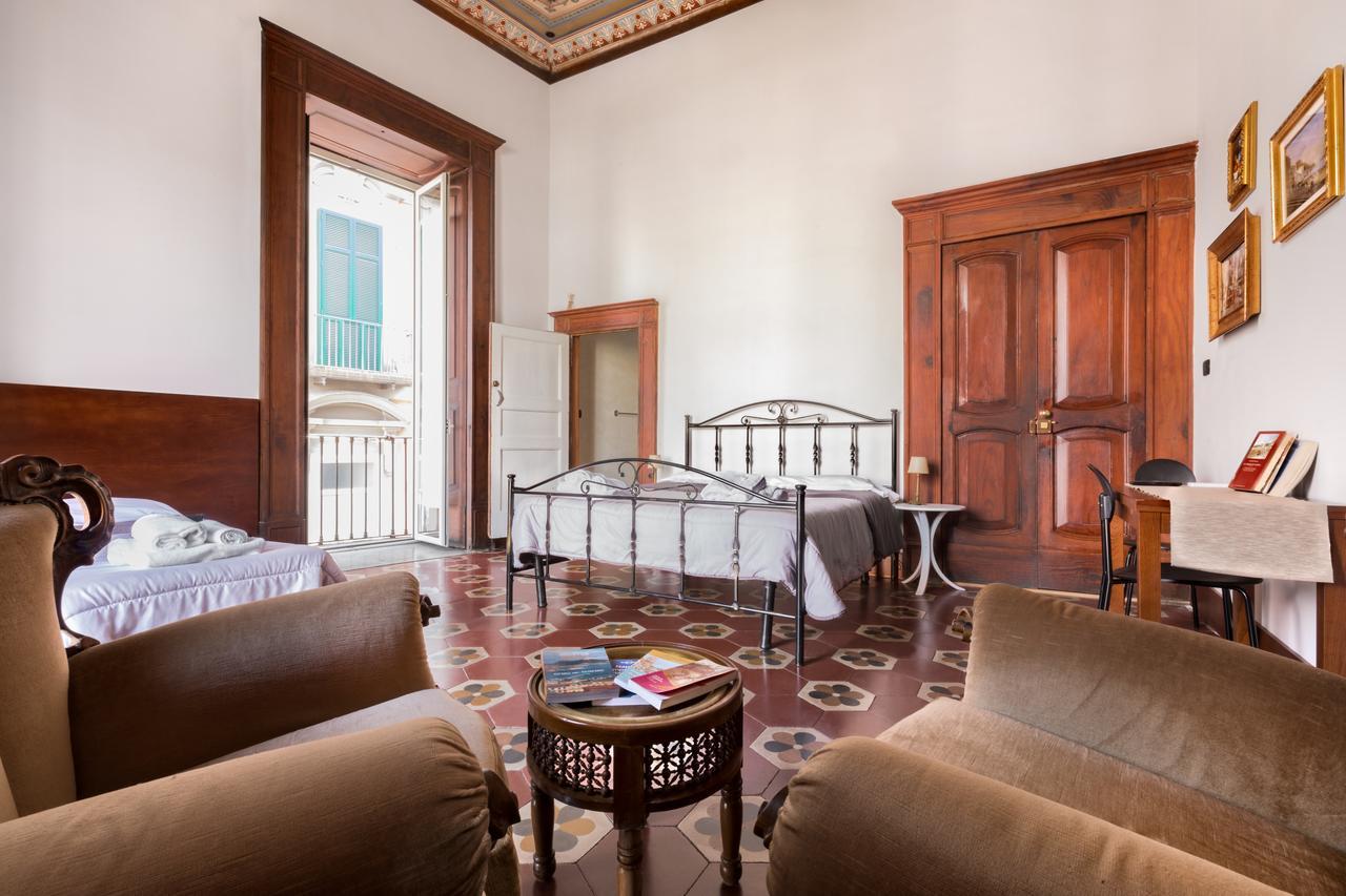 Opera Bed & Breakfast Naples