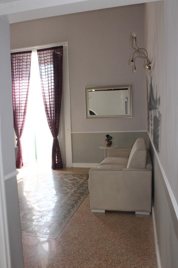 La Torretta Chiaia Bed & Breakfast