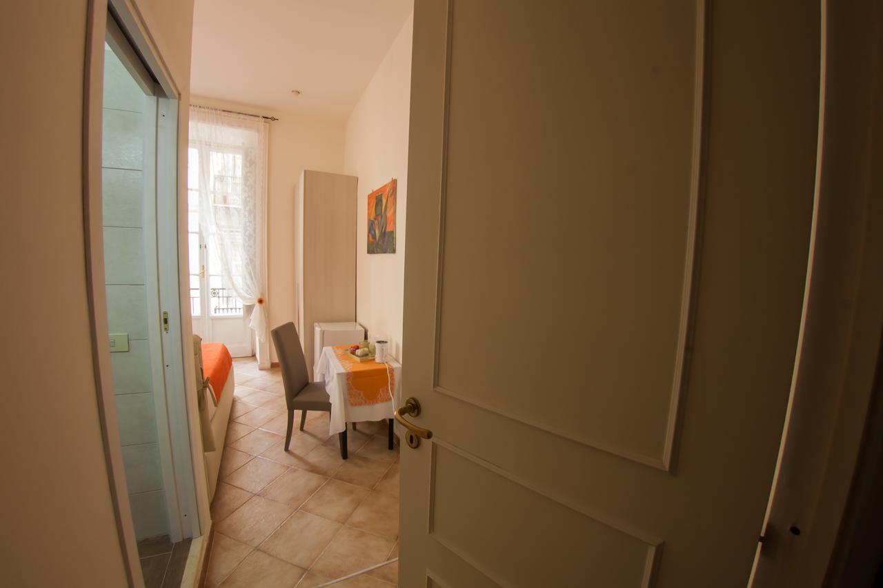Le Chic Naples
