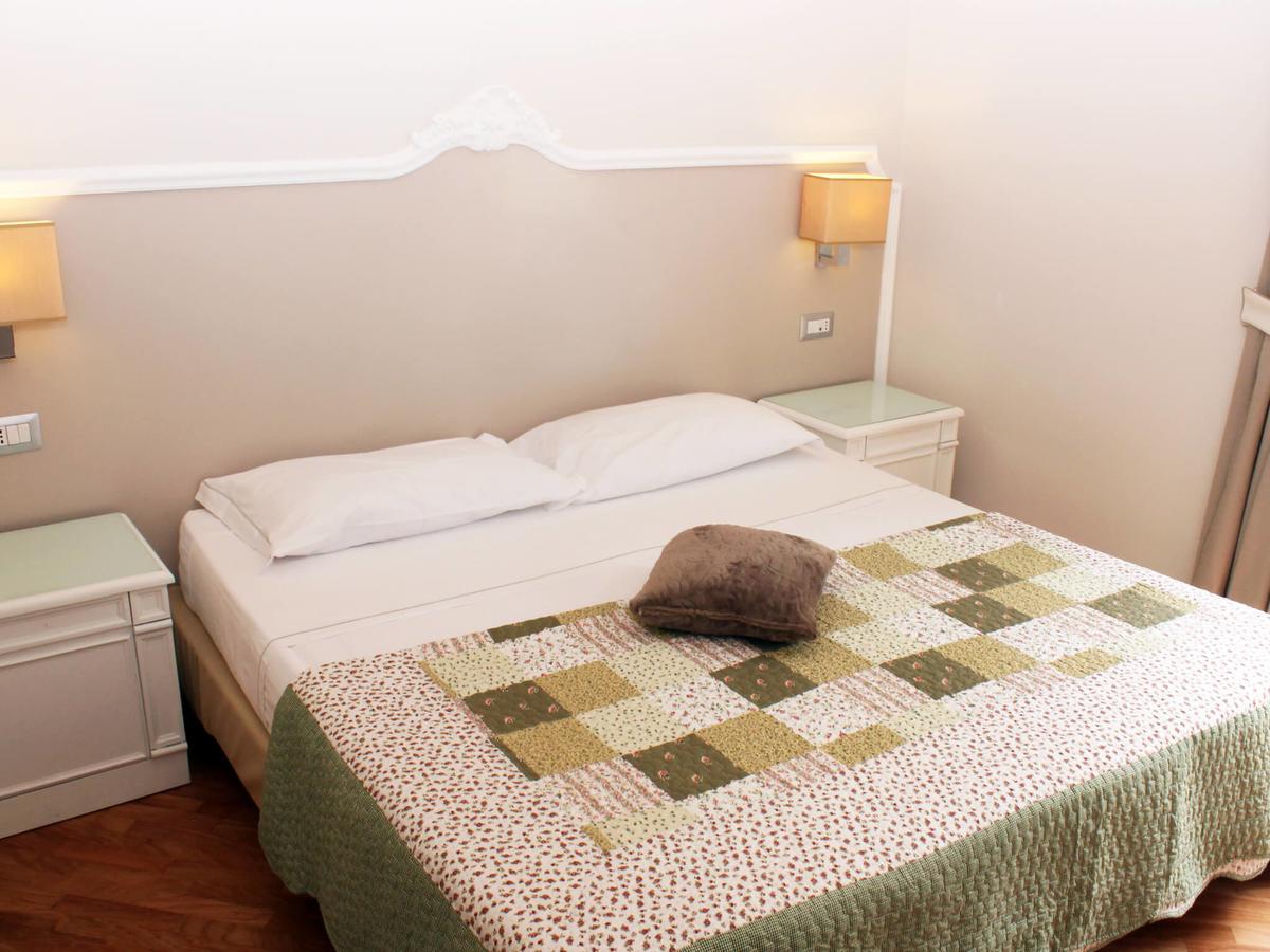 Grand Tour 4rooms 2* Naples