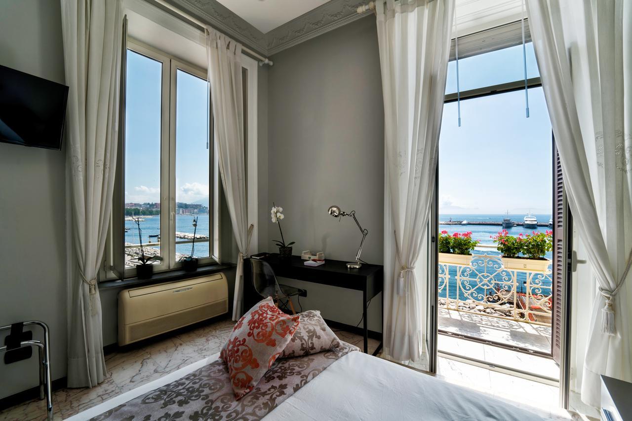 Seaside Caracciolo Guest house Naples