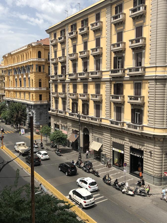 Svelata 3* Naples