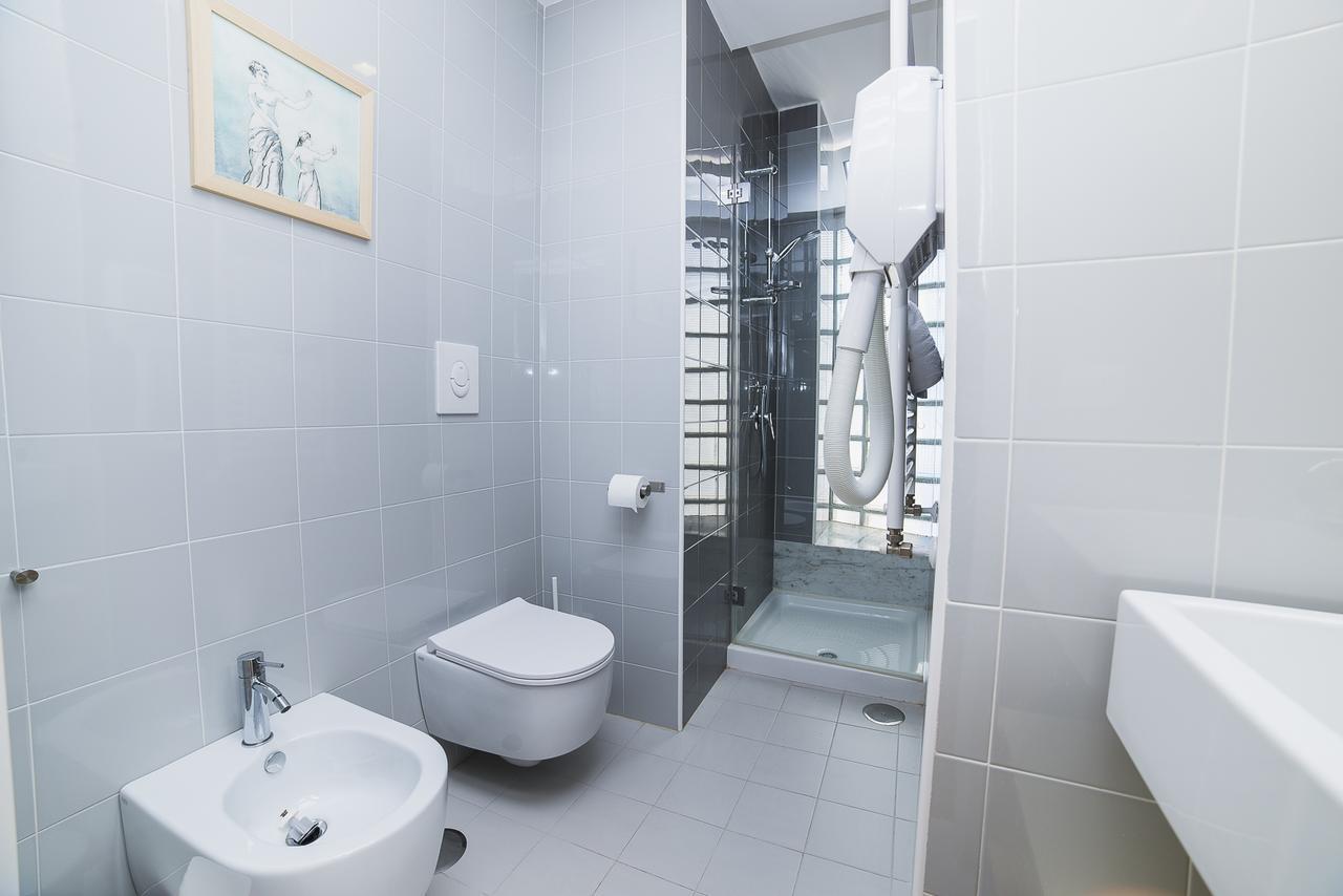 Le Stanze Di Piazza Dei Martiri Bed & Breakfast 5*