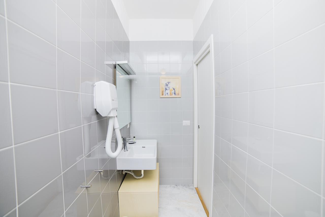 Le Stanze Di Piazza Dei Martiri 5*