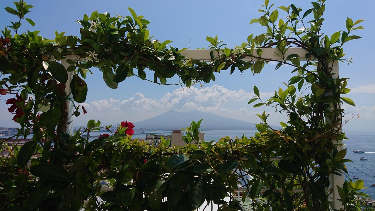 Grand Vesuvio Hotel Naples