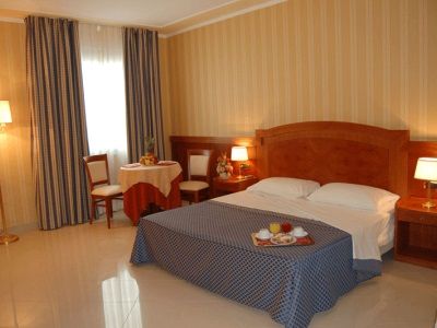 Joyfull Hotel 3*