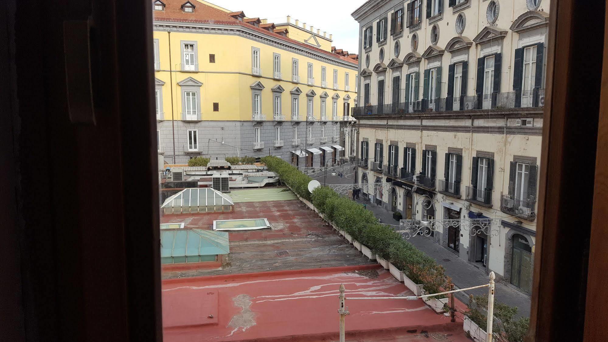 Palazzo Satriano Bed & Breakfast Naples