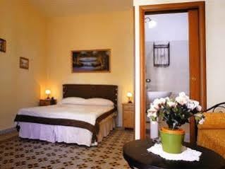 Guest house Domus Gemi Naples