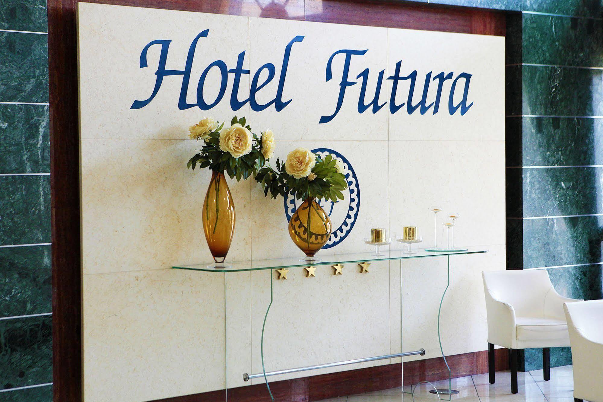 Futura Centro Congressi 4* Naples