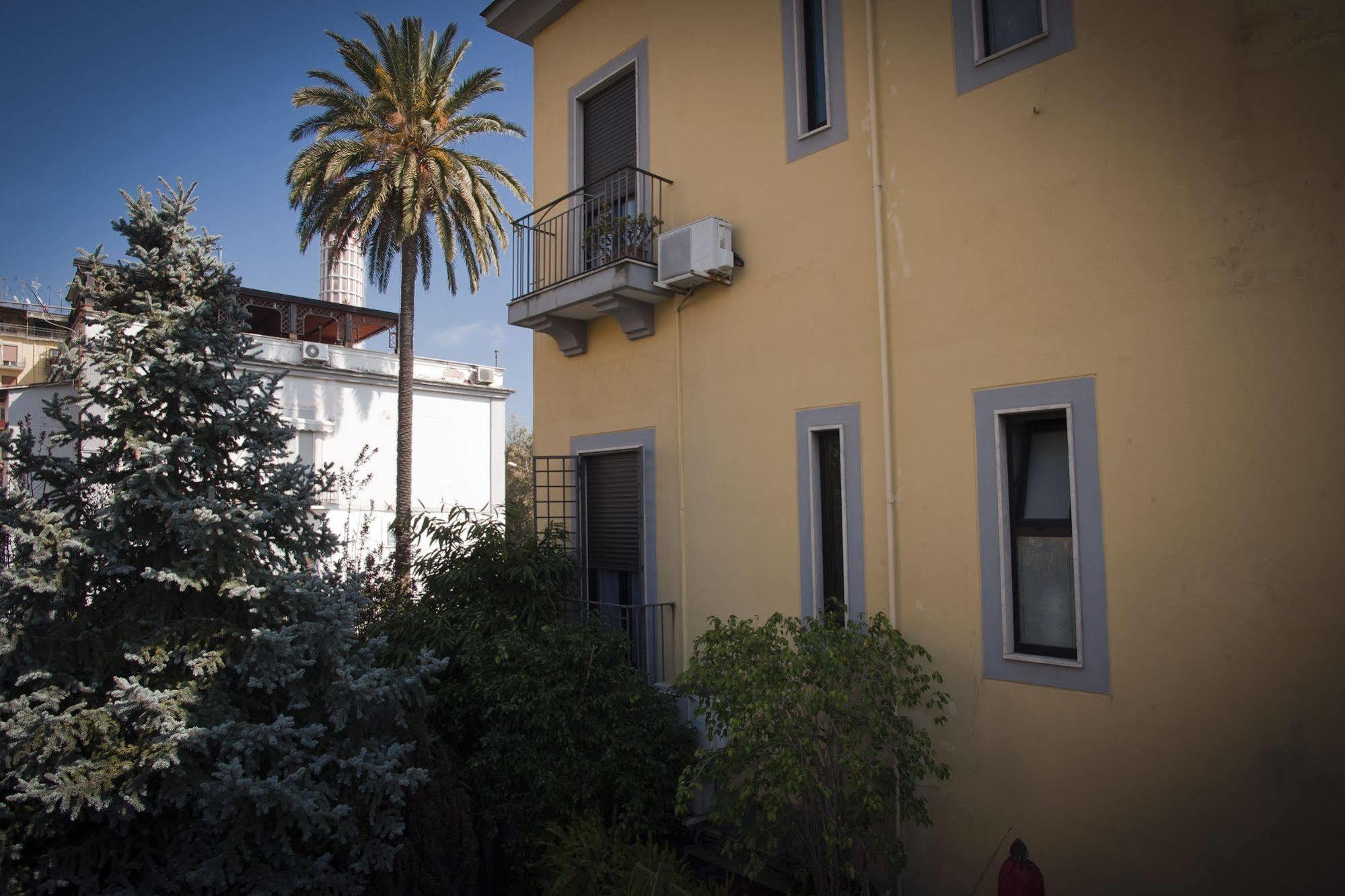 Medici 3* Naples