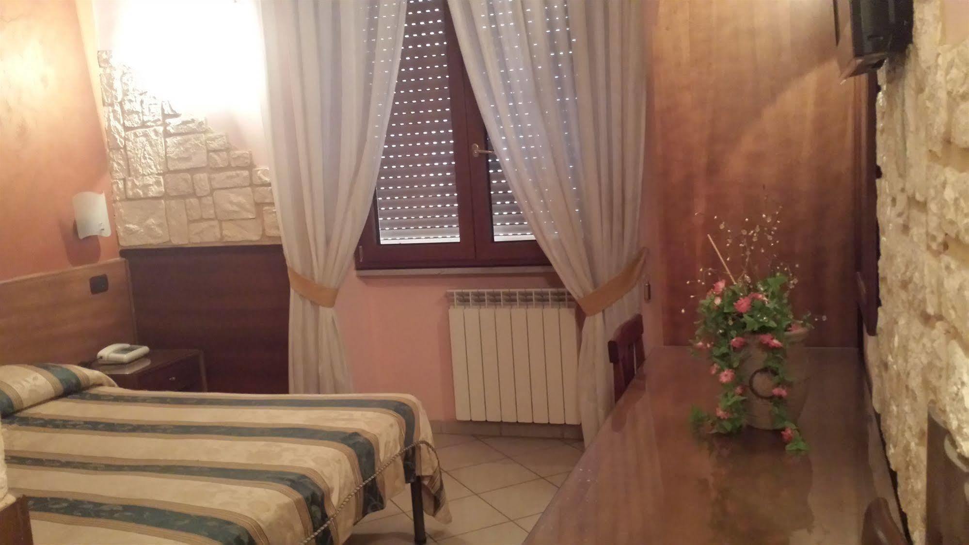 Hotel Ginevra Naples