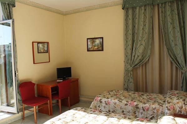 Garden 3* Naples