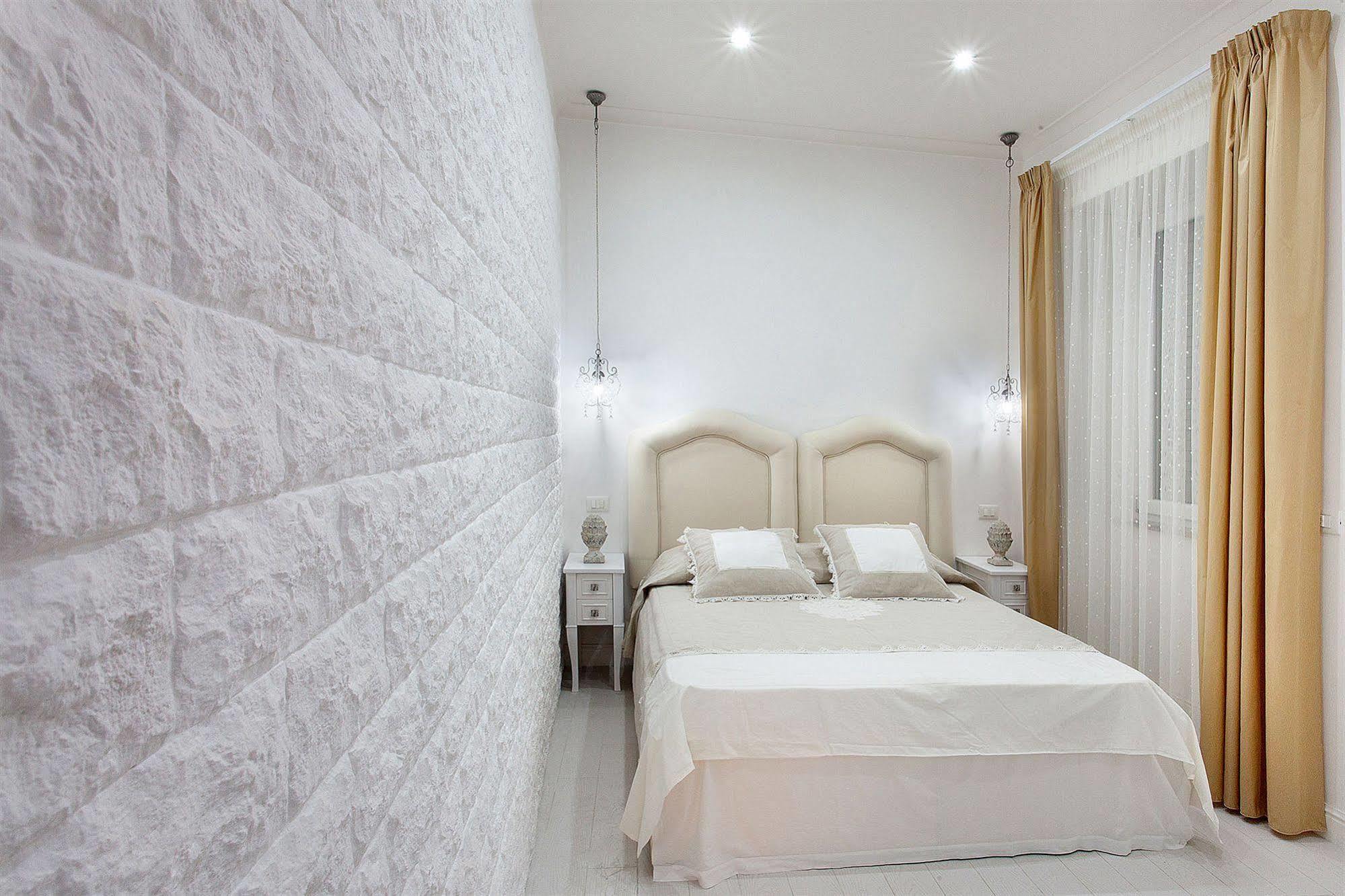 Domus Rosa * Naples
