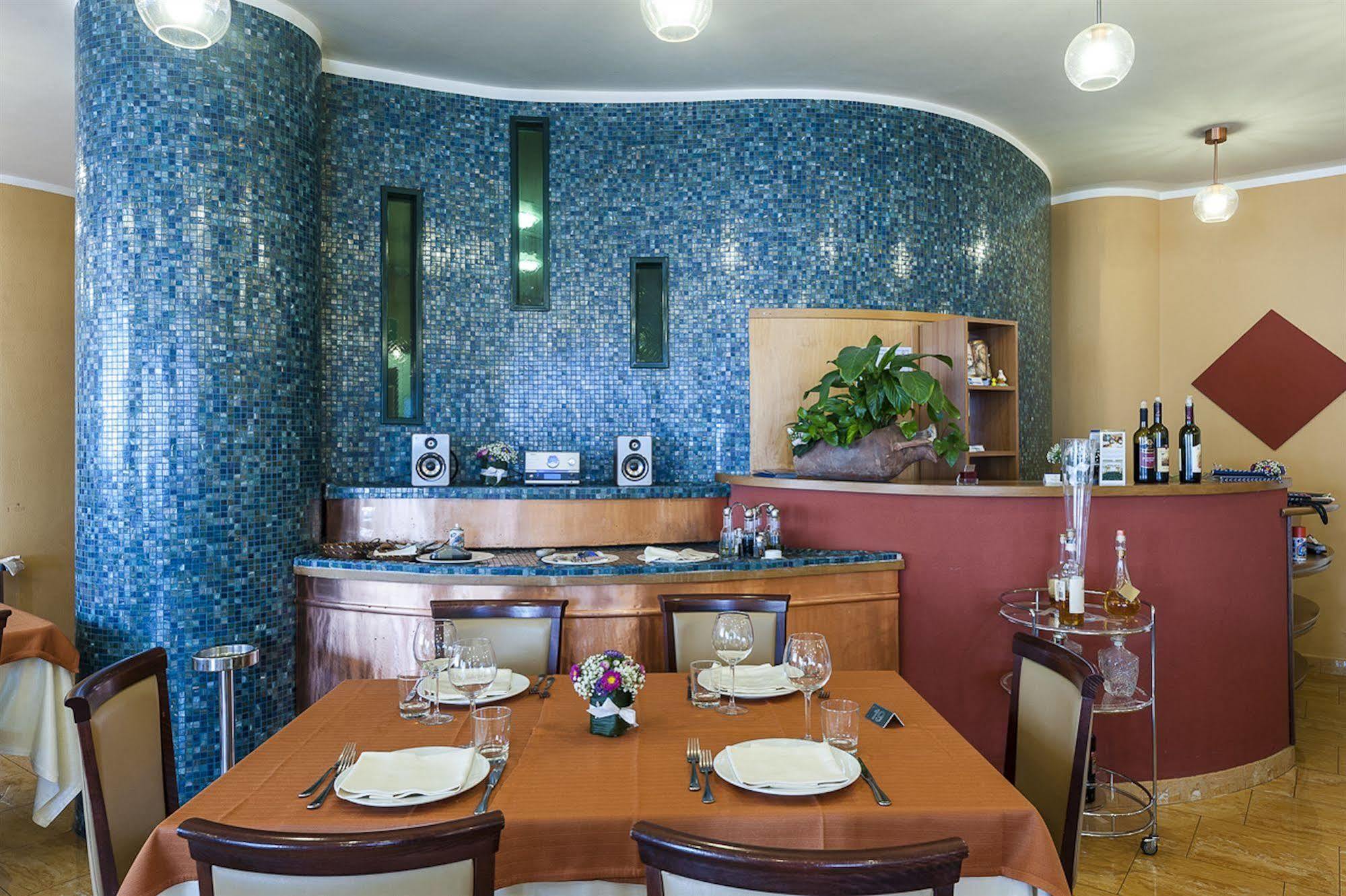 Millennium Gold 4* Naples