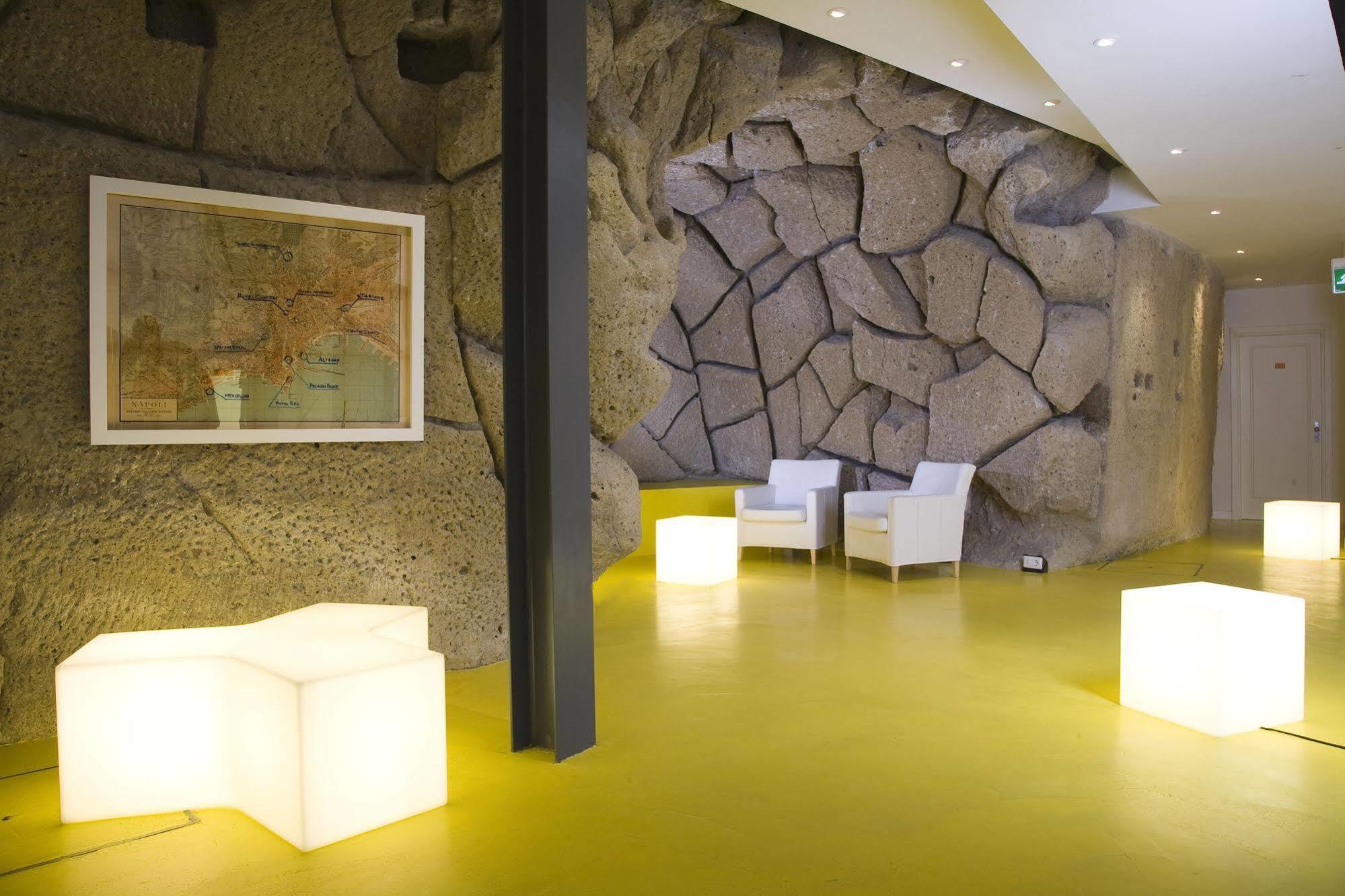 Correra 241 Lifestyle 3* Naples