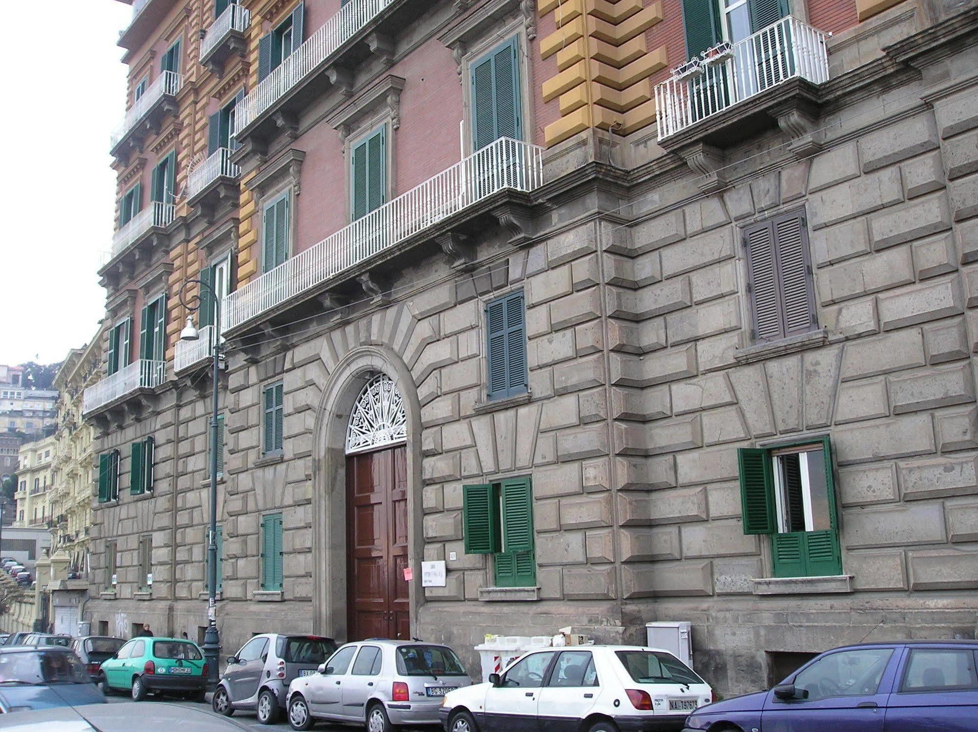 Casa 12 Bed & Breakfast Naples
