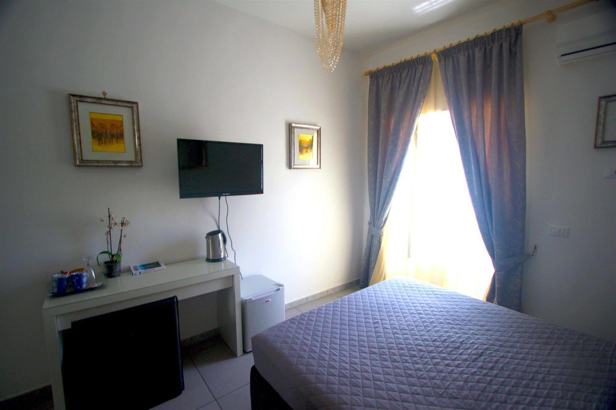 Megaride Santa Lucia Bed & Breakfast Naples