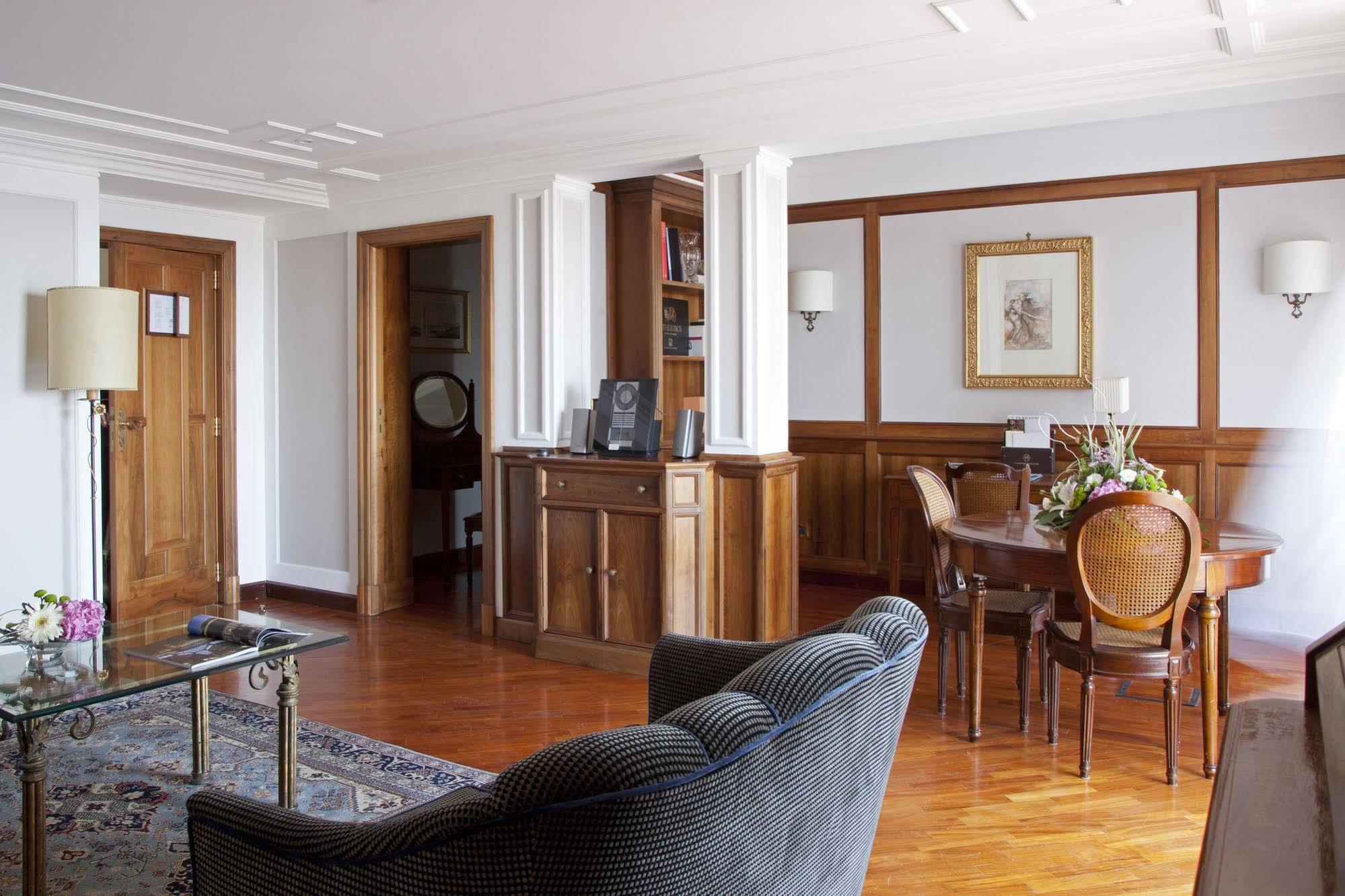 Grand Santa Lucia 4* Naples