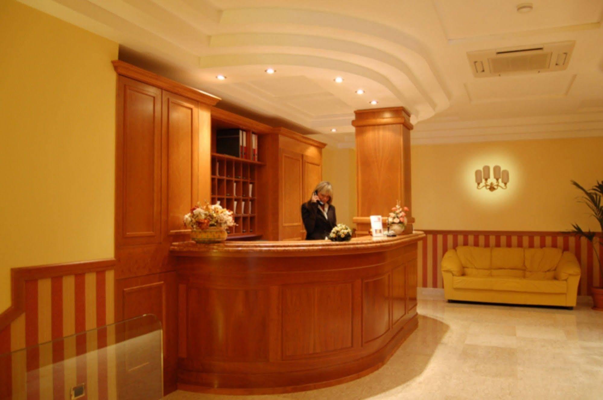 Hotel Joyfull 3*