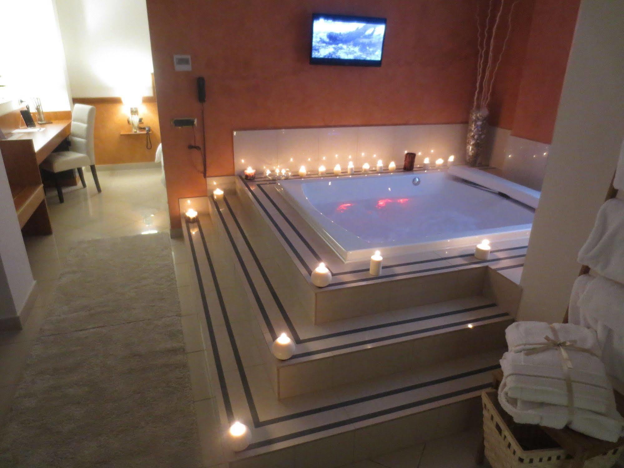 Joyfull Hotel 3*