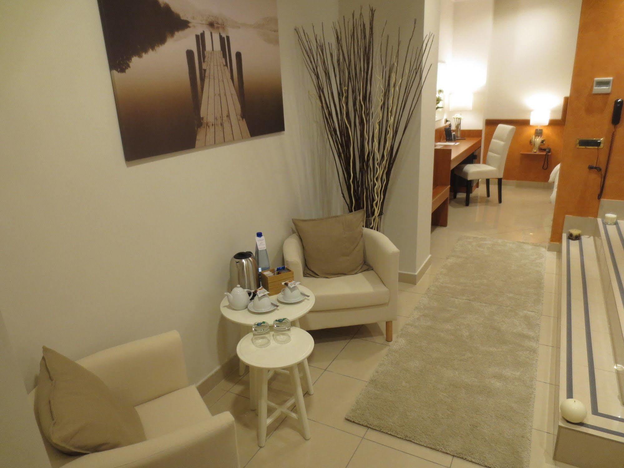Hotel Joyfull 3*