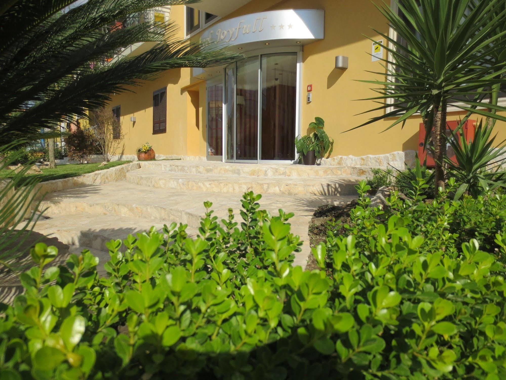 Hotel Joyfull 3*