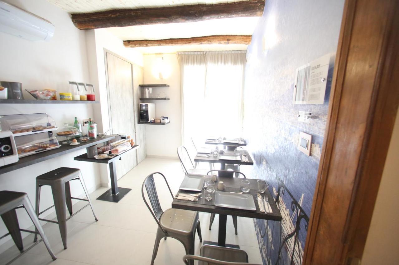 Relais Piazza Del Plebiscito Bed & Breakfast Naples