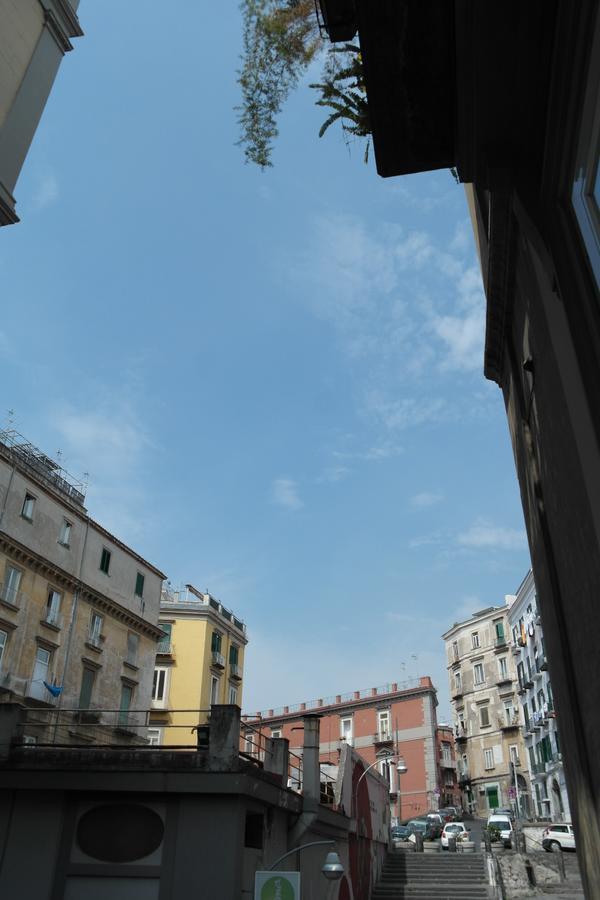 A Due Passi Da Dante Naples