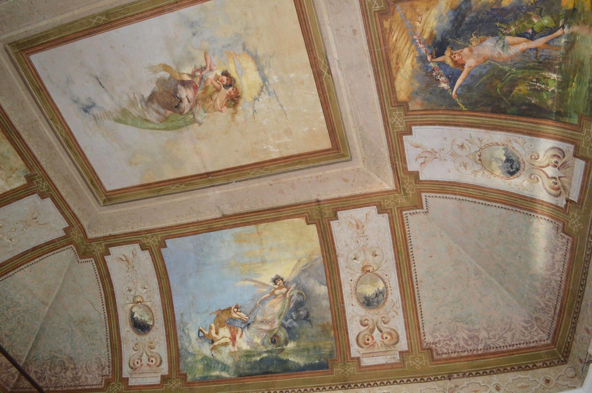 Bed & Breakfast Costantinapoli 27 Naples