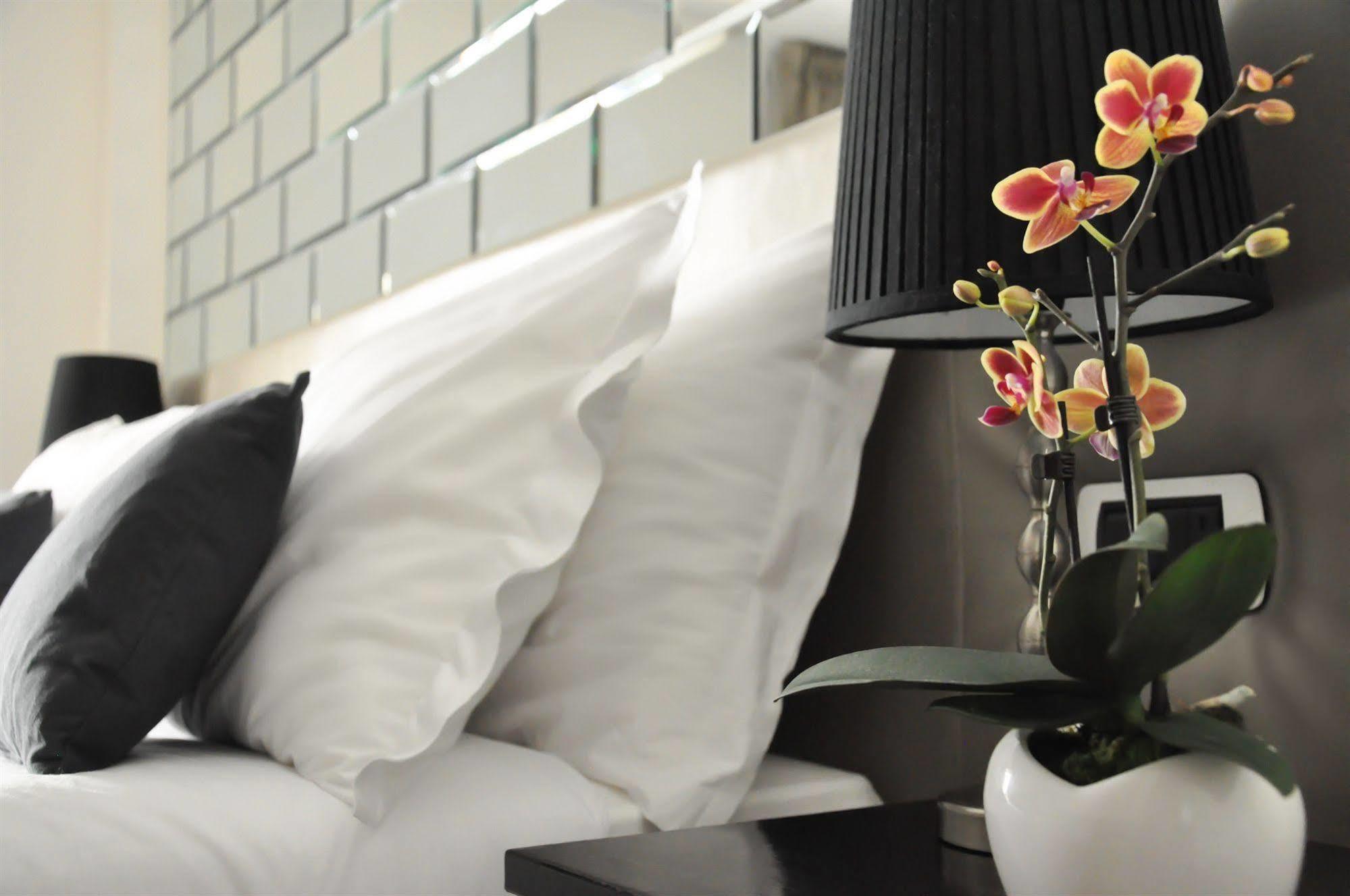 Bed & Breakfast The Royals Experience