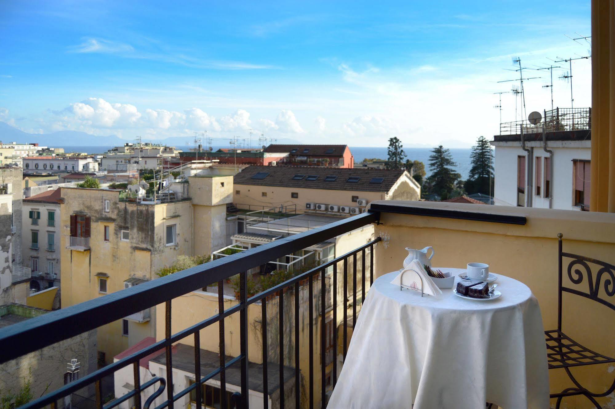 Hotel Pinto-storey Naples