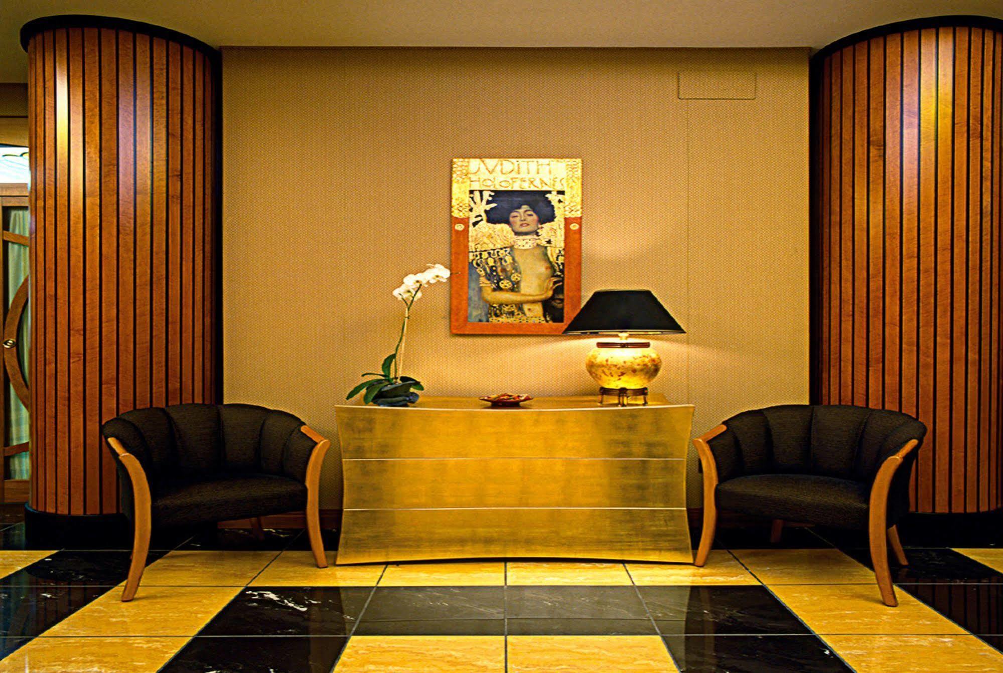 Ramada By Wyndham