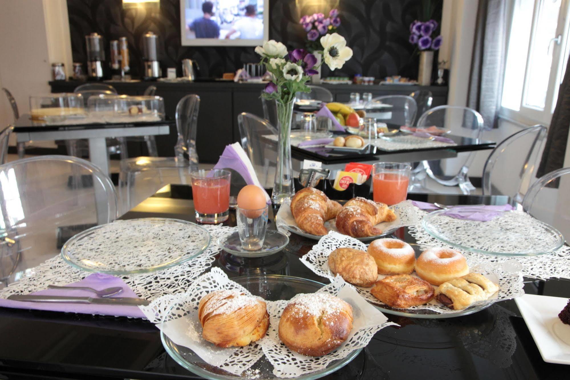 Hotel Golden Naples