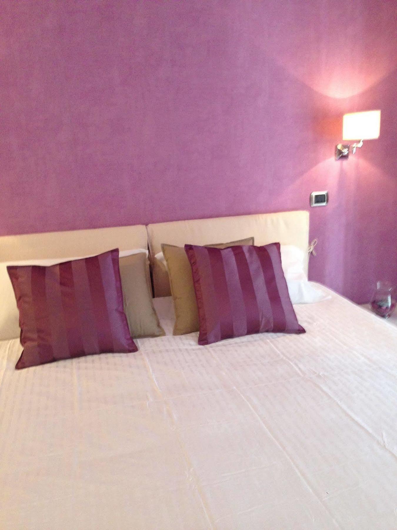 Napoliday Bed & Breakfast 3*
