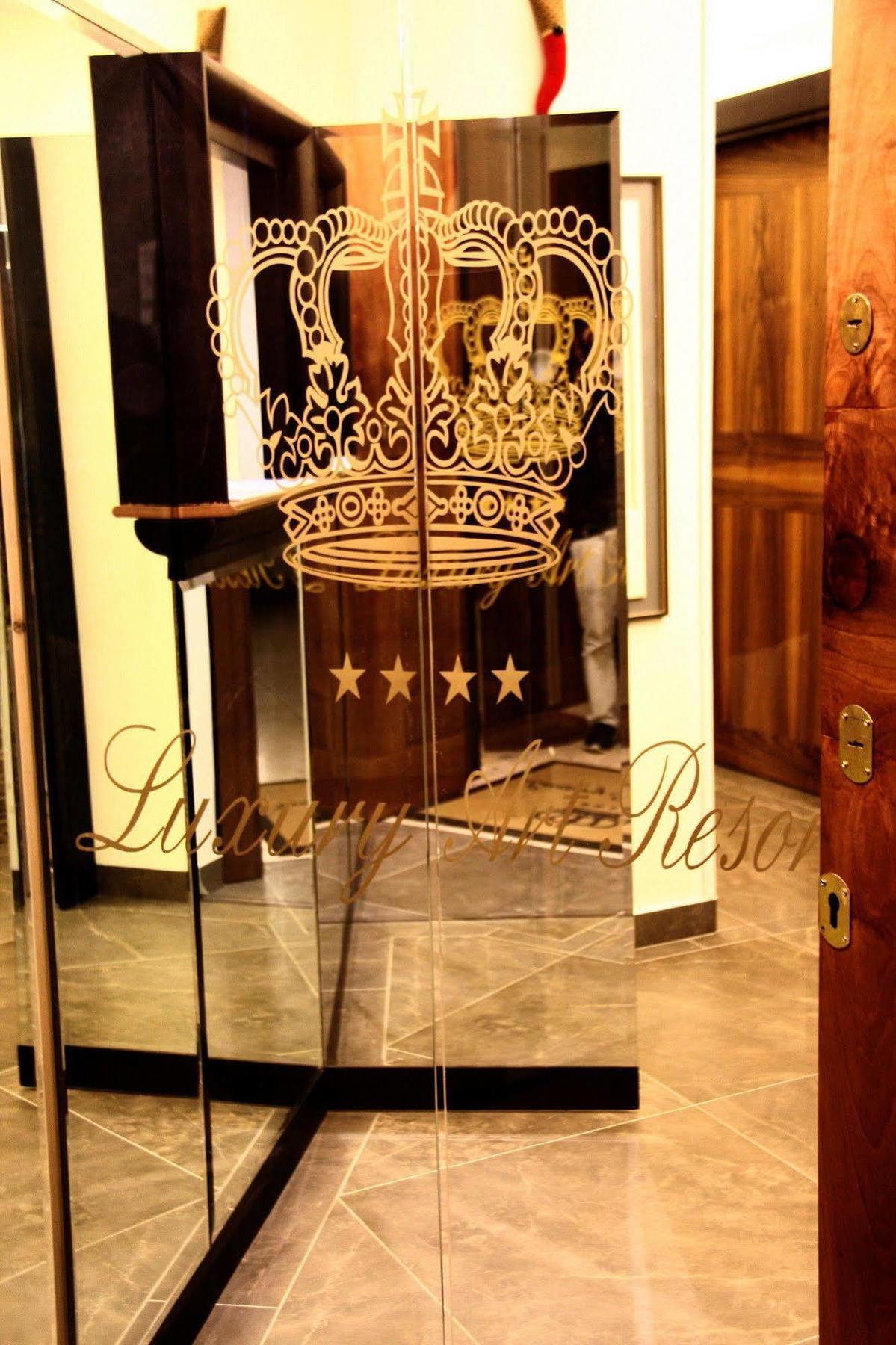 Art Resort Piazza Carita' 4*
