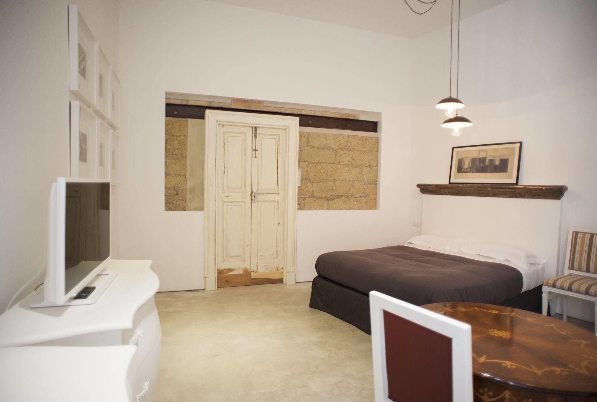 Belledonne & Gallery