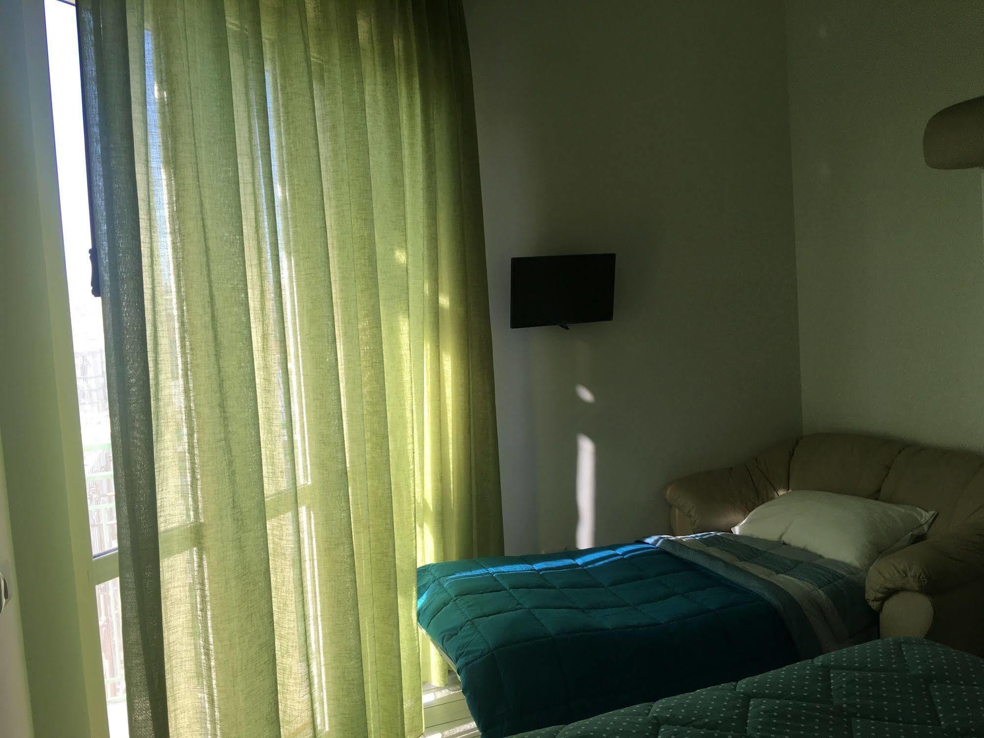 Guest house Floor Rentrooms 3*