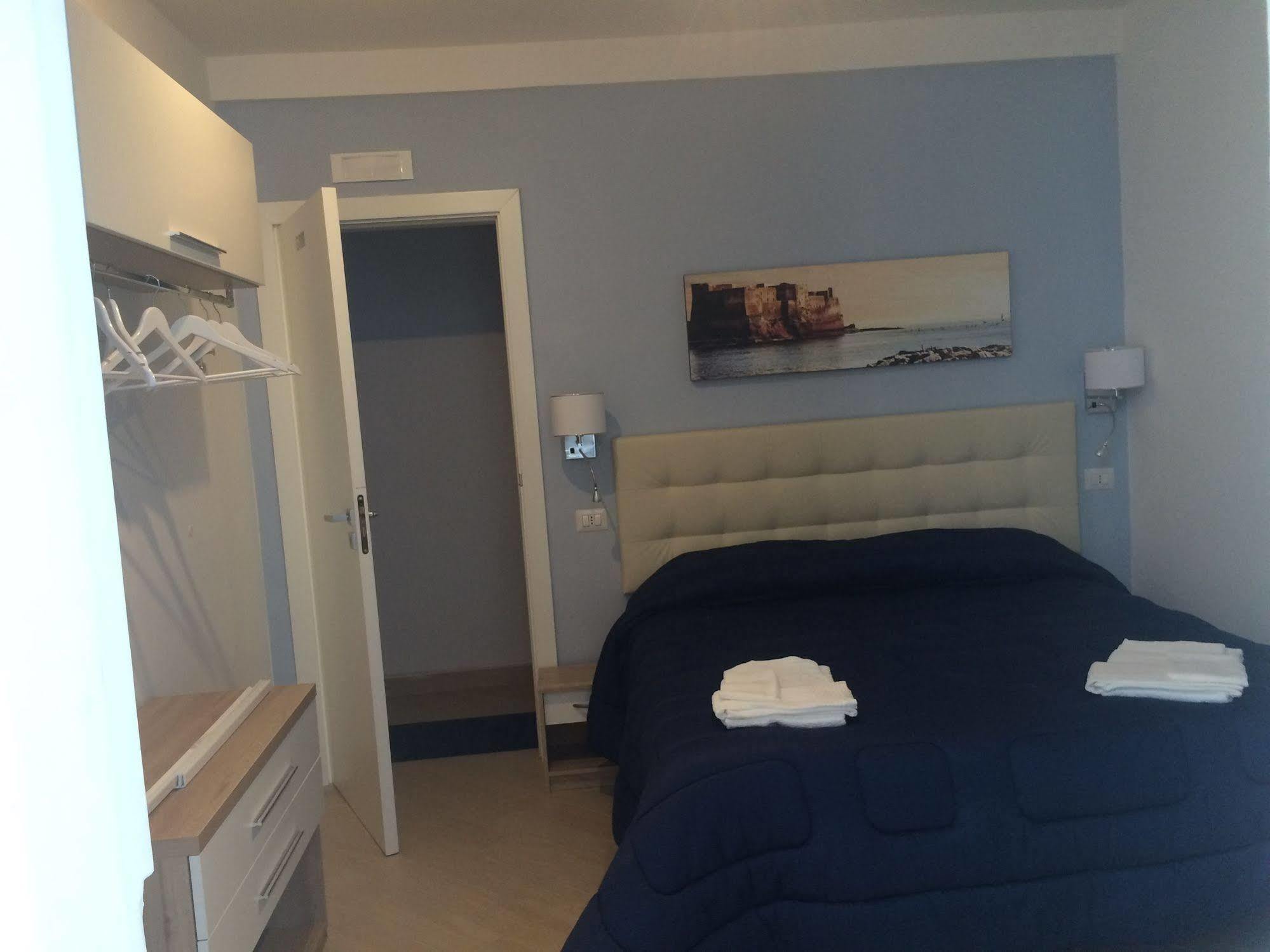 Bed & Breakfast Base Mergellina