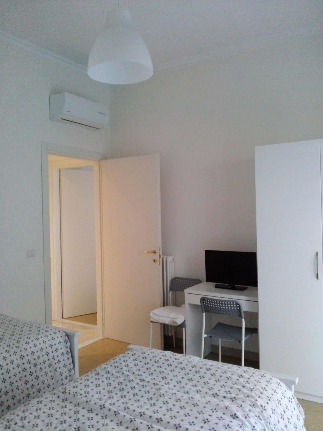 Bed & Breakfast Domus Aurea Naples