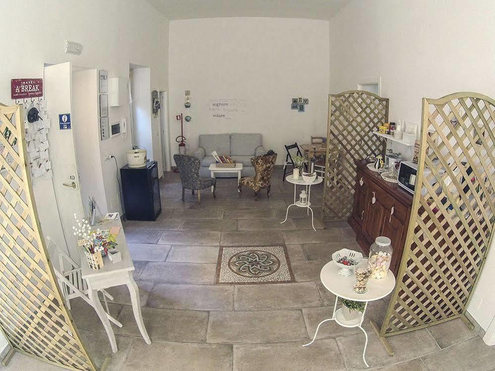 Lady-b 2* Naples