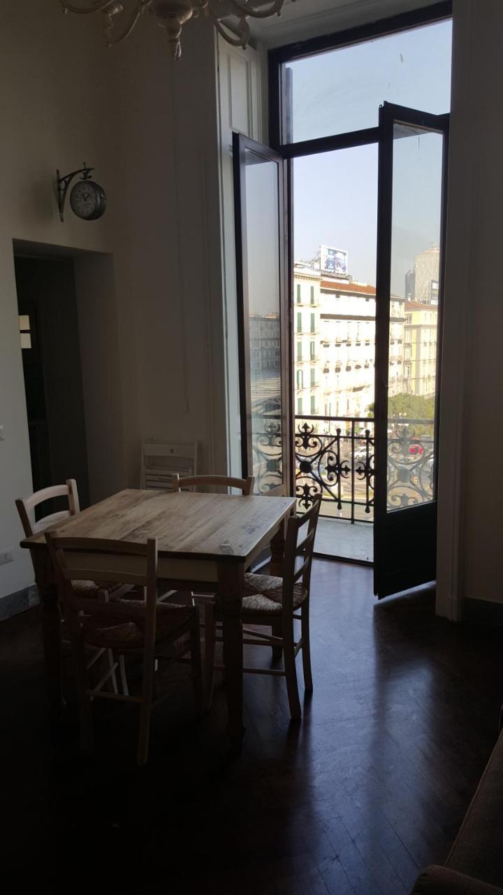 Metro Garibaldi - Loft Con Wifi E 4 Posti Letto Presso La Stazione Centrale Di Napoli Naples