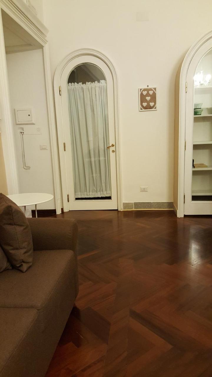 Apartment Metro Garibaldi - Loft Con Wifi E 4 Posti Letto Presso La Stazione Centrale Di Napoli Naples