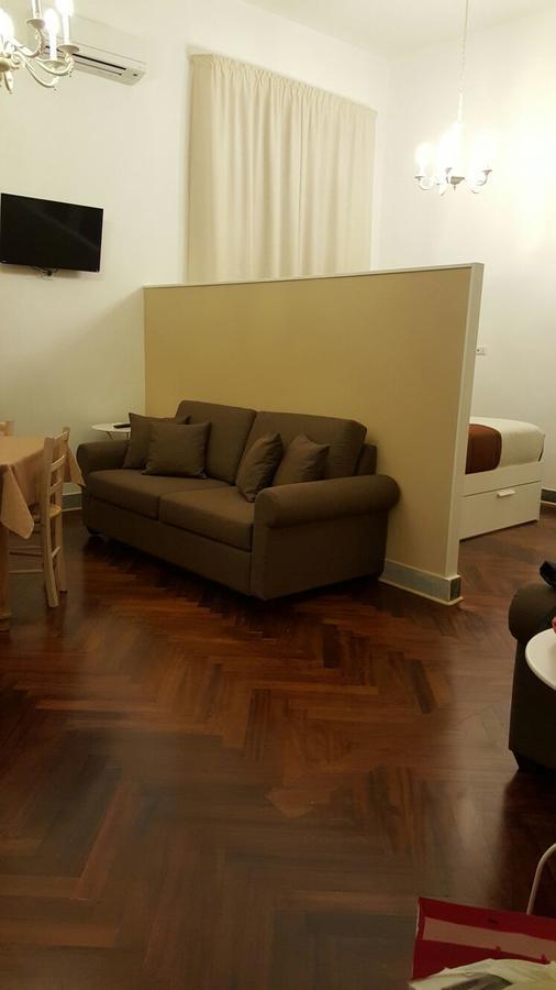 Metro Garibaldi - Loft Con Wifi E 4 Posti Letto Presso La Stazione Centrale Di Napoli Apartment