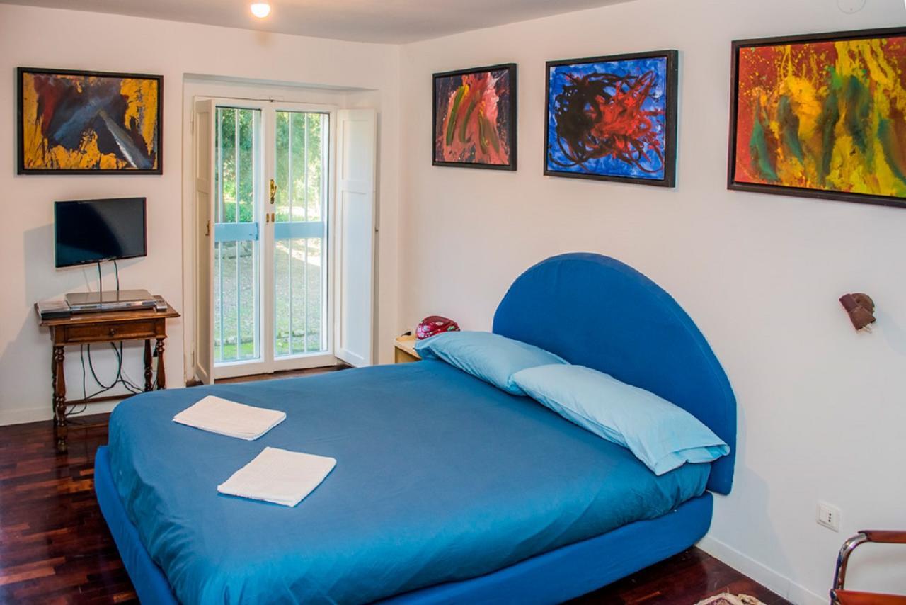 Mariolina Amato Art Gallery