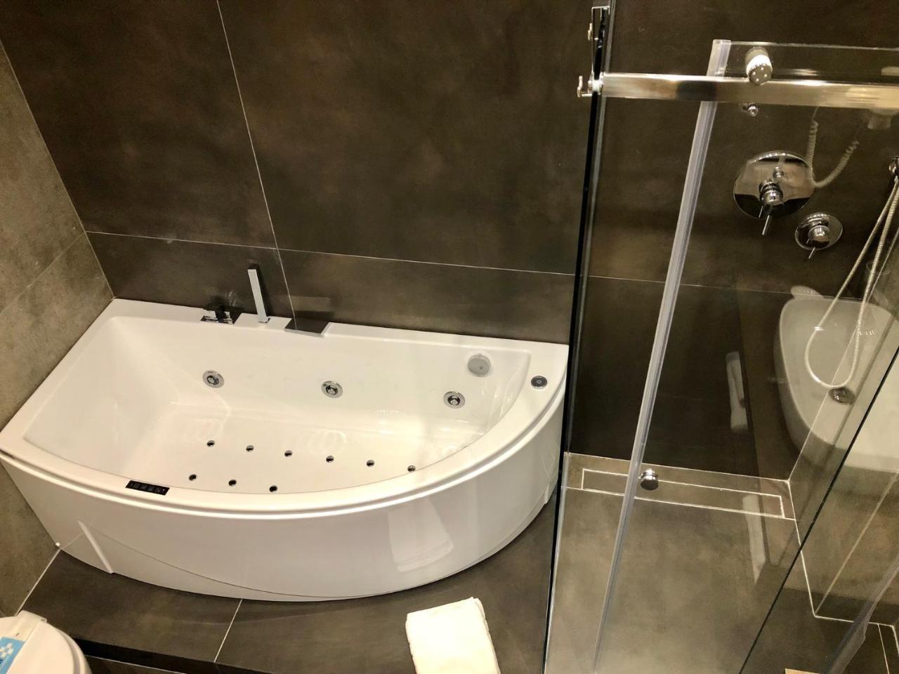 Dimora Augusteo Aparthotel Naples
