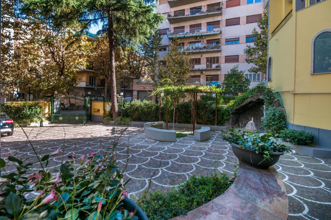 Albina Hotel Naples