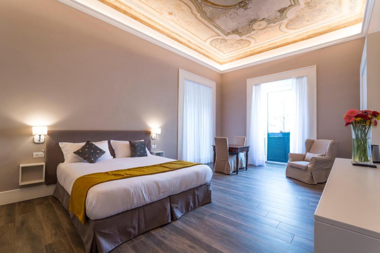 Foro Carolino S&b 2* Naples