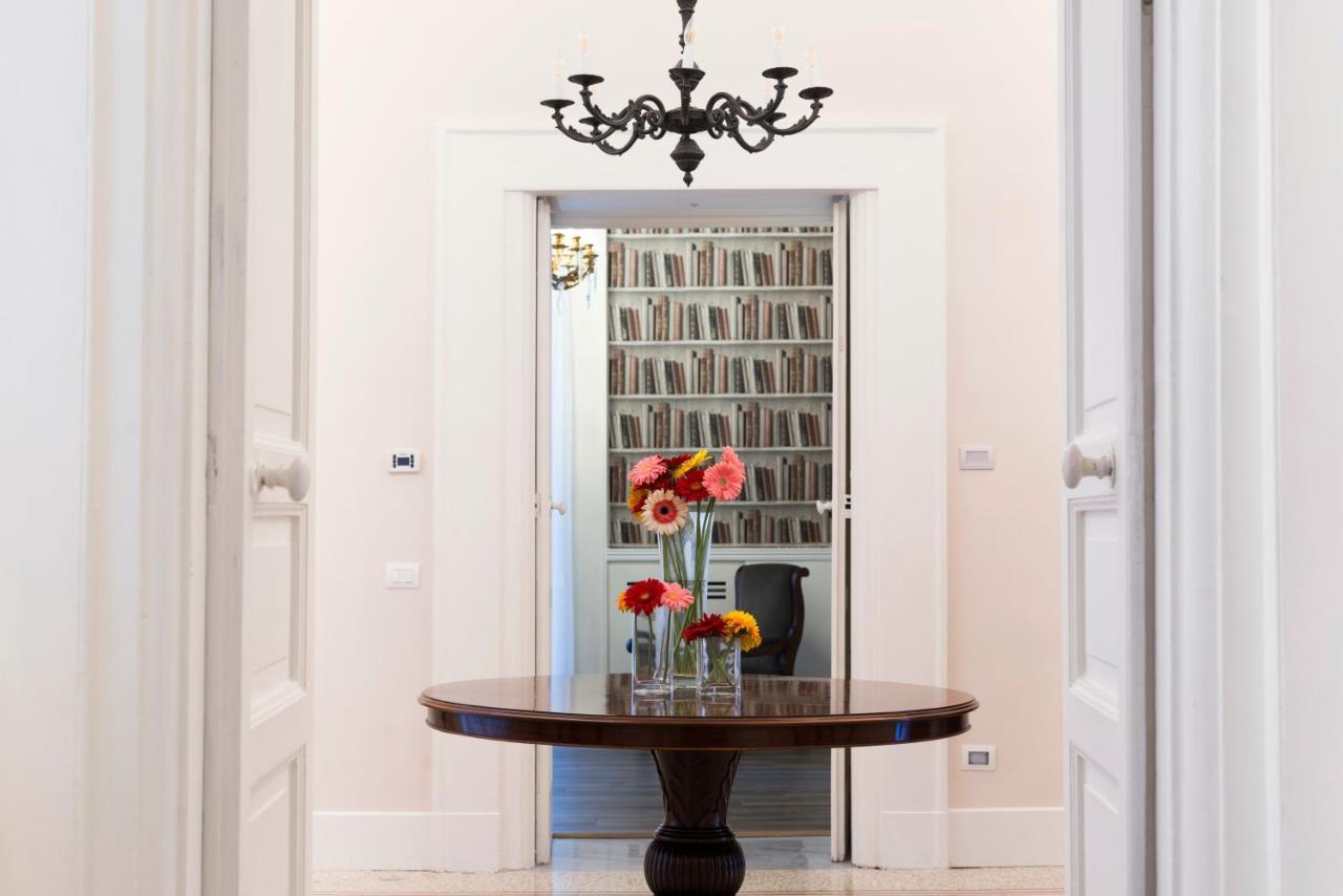 Foro Carolino S&b 2* Naples