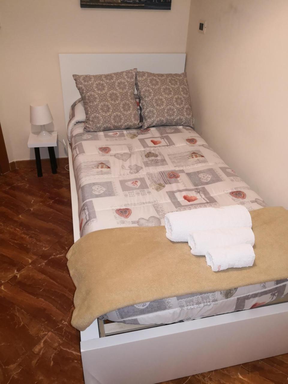 Early Bed Bed & Breakfast *