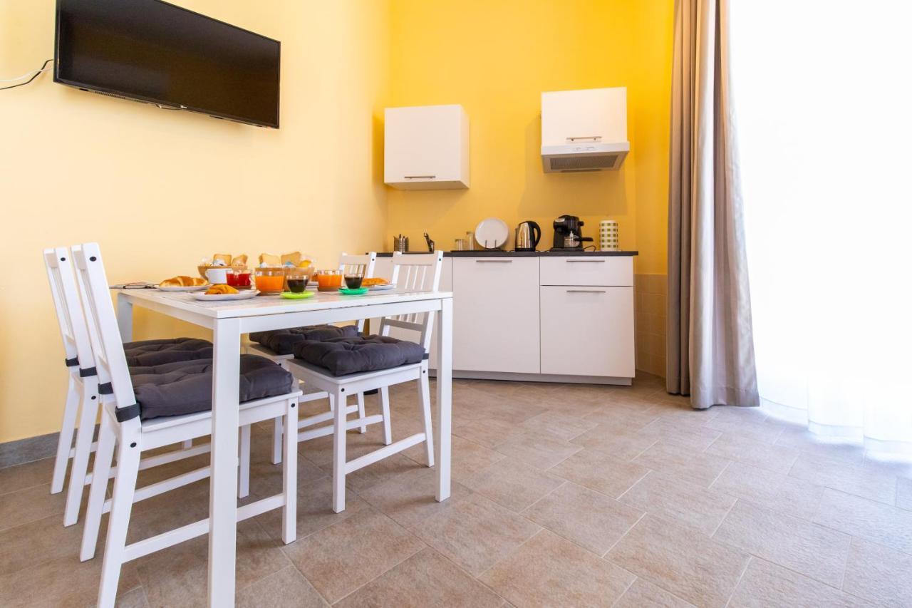 Trianon Bed & Breakfast 2*